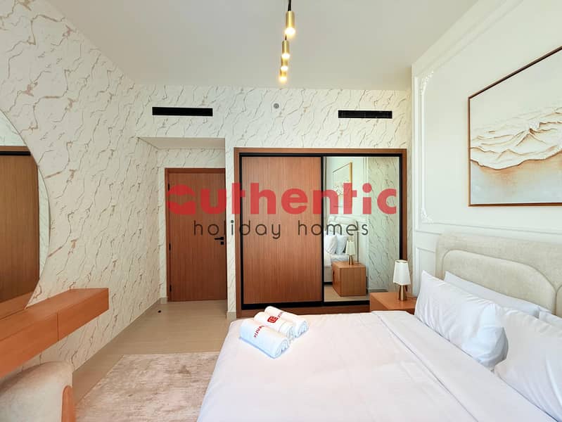 Pool View | Elegant High-End Apartment - Image 13