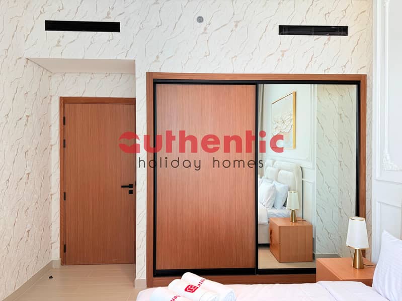 Pool View | Elegant High-End Apartment - Image 14