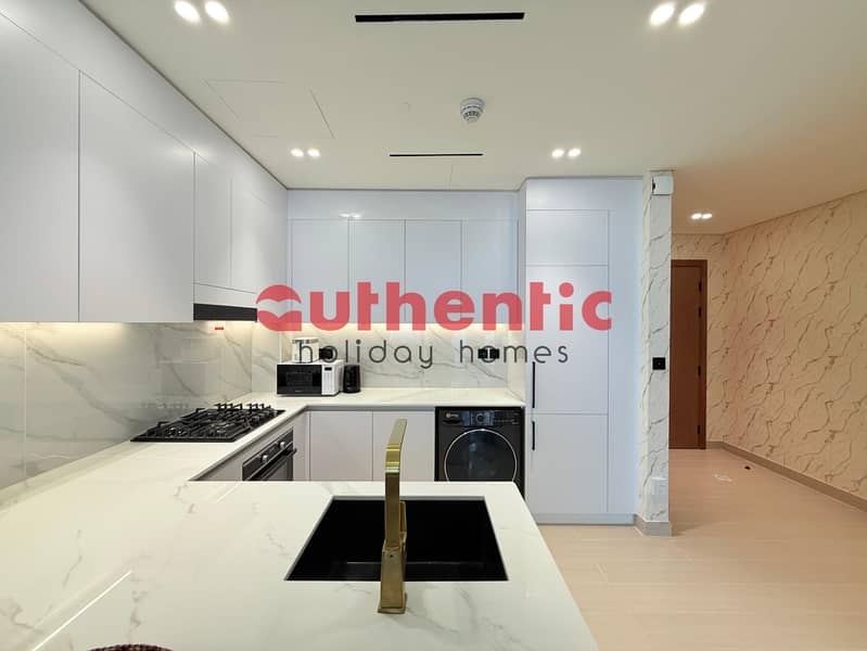 Pool View | Elegant High-End Apartment - Image 20