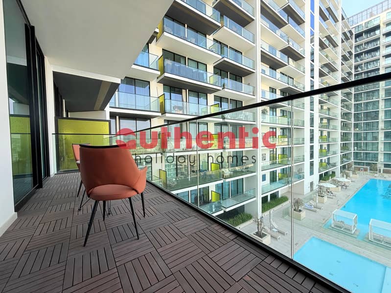 Pool View | Elegant High-End Apartment - Image 35