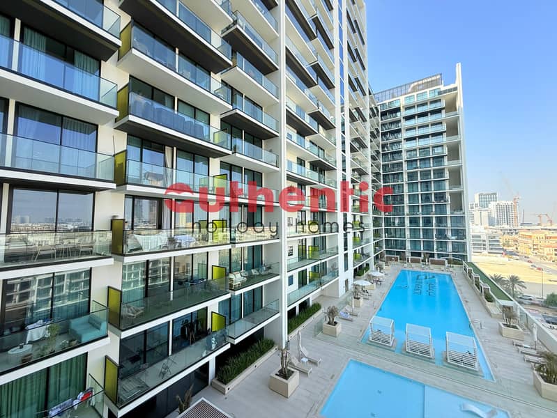 Pool View | Elegant High-End Apartment - Image 43