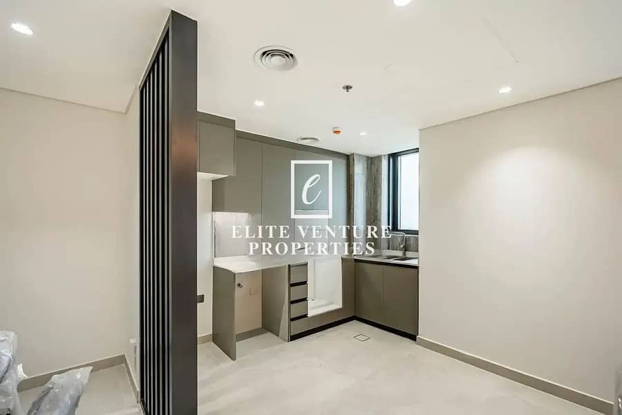 VACANT | FULLY FURNISHED | BRAND NEW | BIGGEST LAYOUT - Image 8