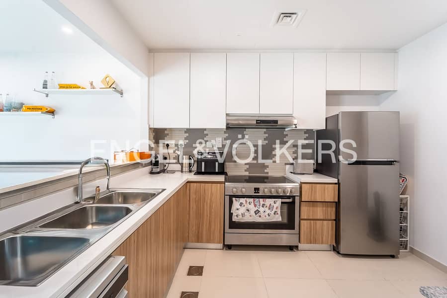 Spacious Layout | Vacant Unit | Motivated Seller