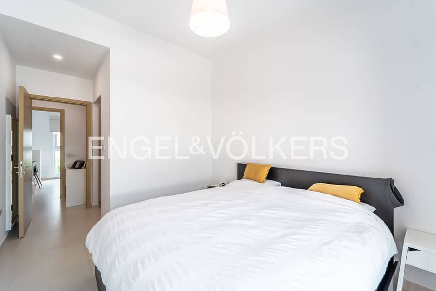 Spacious Layout | Vacant Unit | Motivated Seller - Image 9