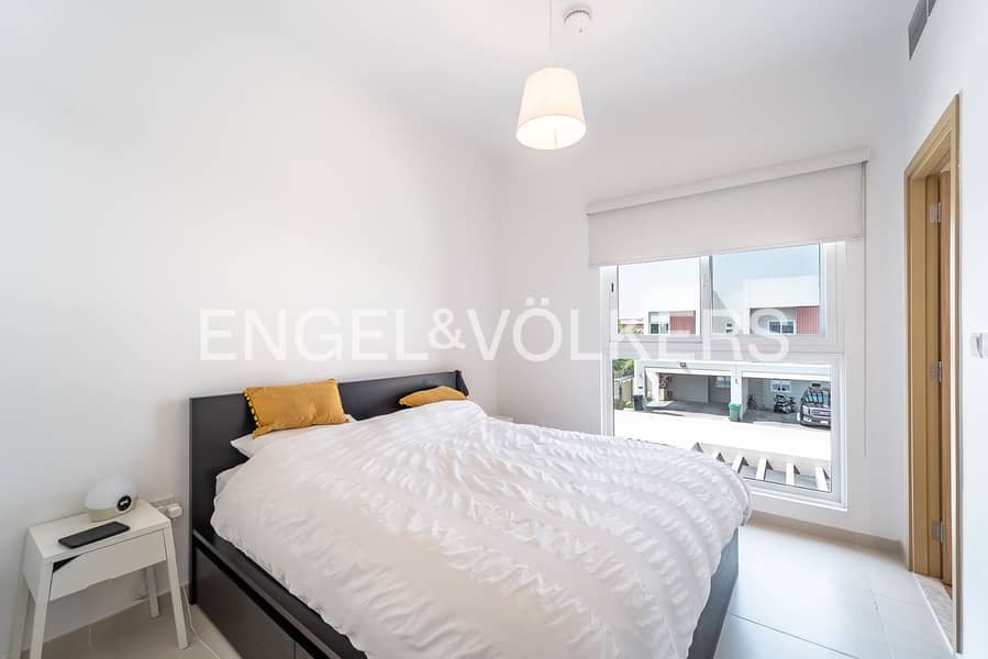 Spacious Layout | Vacant Unit | Motivated Seller - Image 11