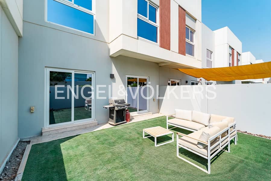 Spacious Layout | Vacant Unit | Motivated Seller - Image 17