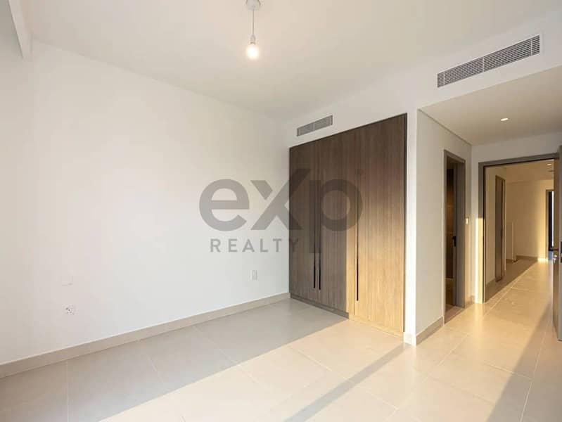 Fully Upgdaded | Landscaped | Great Internal Location - Image 13