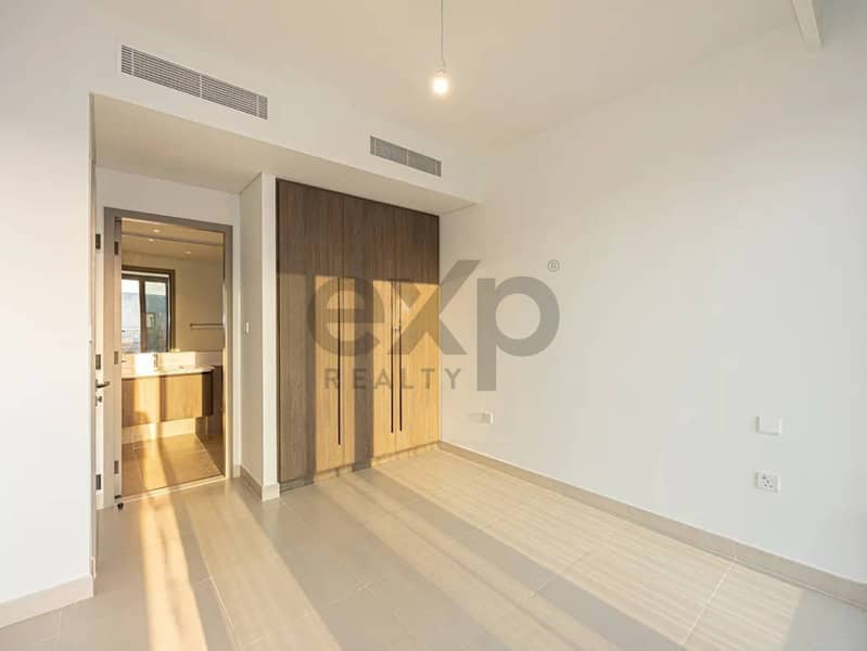 Fully Upgdaded | Landscaped | Great Internal Location - Image 14