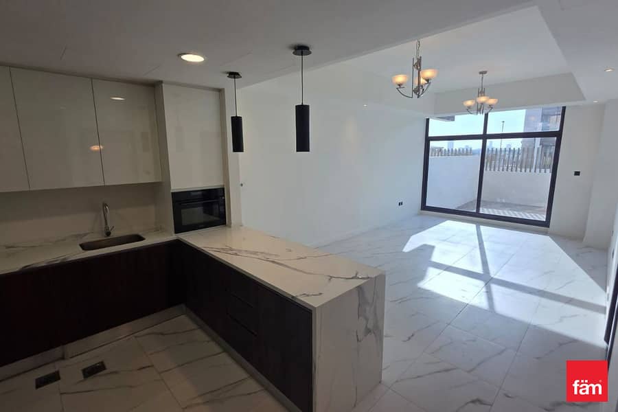 Single Row | Vacant | 4br + Maid Room | Ready