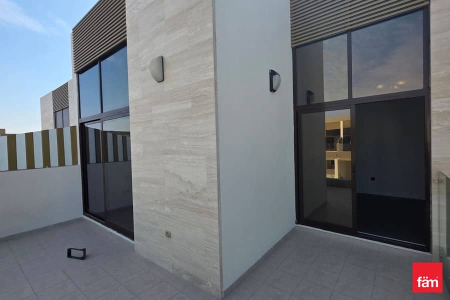 Single Row | Vacant | 4br + Maid Room | Ready