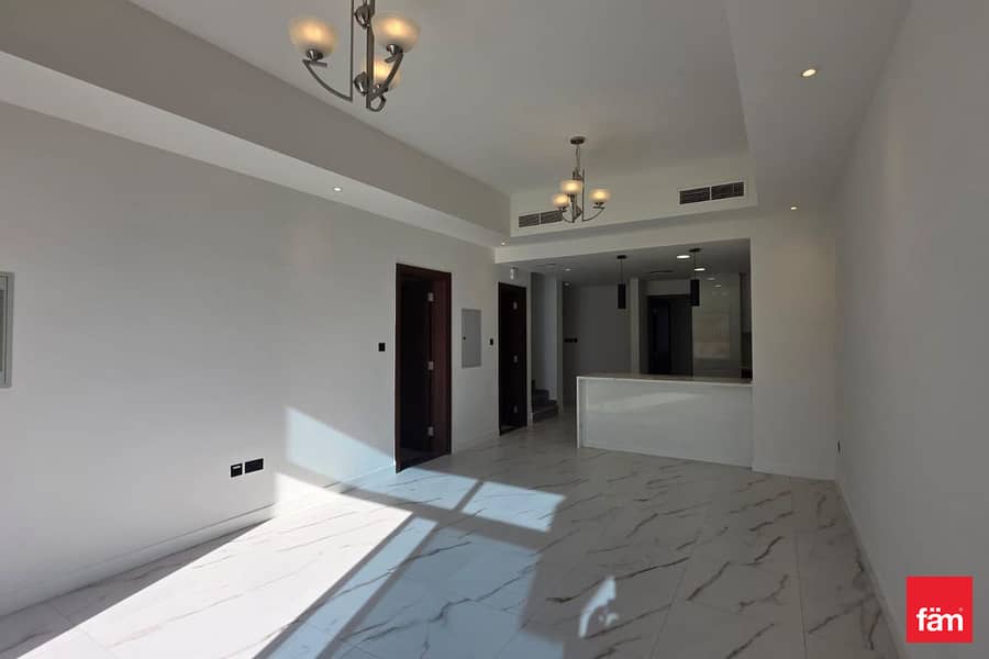 Single Row | Vacant | 4br + Maid Room | Ready