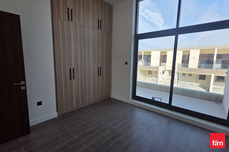 Single Row | Vacant | 4br + Maid Room | Ready - Image 21