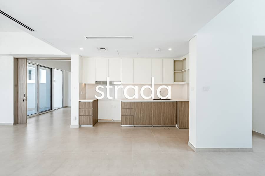 Single Row | Full Park View | Best Location