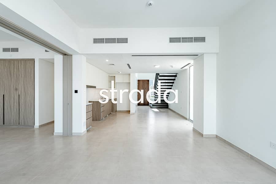 Single Row | Full Park View | Best Location