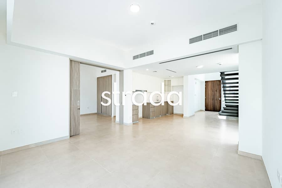 Single Row | Full Park View | Best Location - Image 6