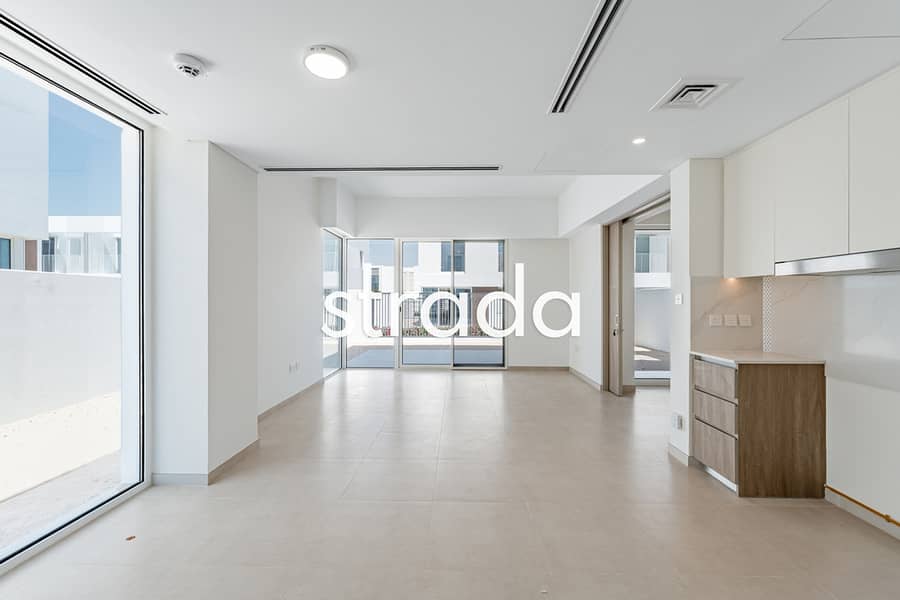 Single Row | Full Park View | Best Location - Image 8