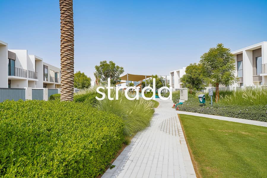 Single Row | Full Park View | Best Location - Image 25