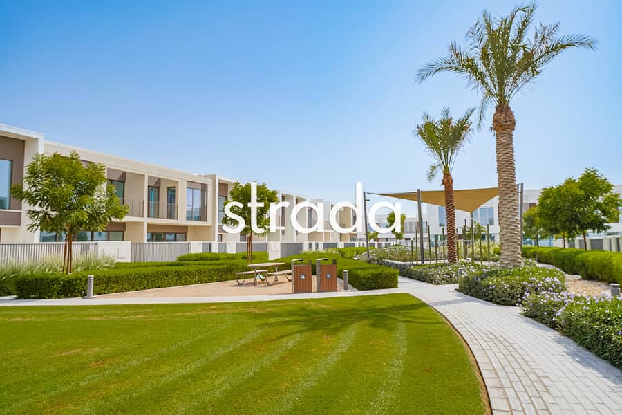 Single Row | Full Park View | Best Location - Image 27