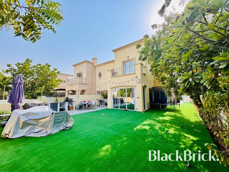 Huge Plot | End Unit | Extended Family Home