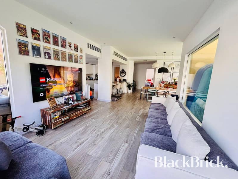 Huge Plot | End Unit | Extended Family Home - Image 6