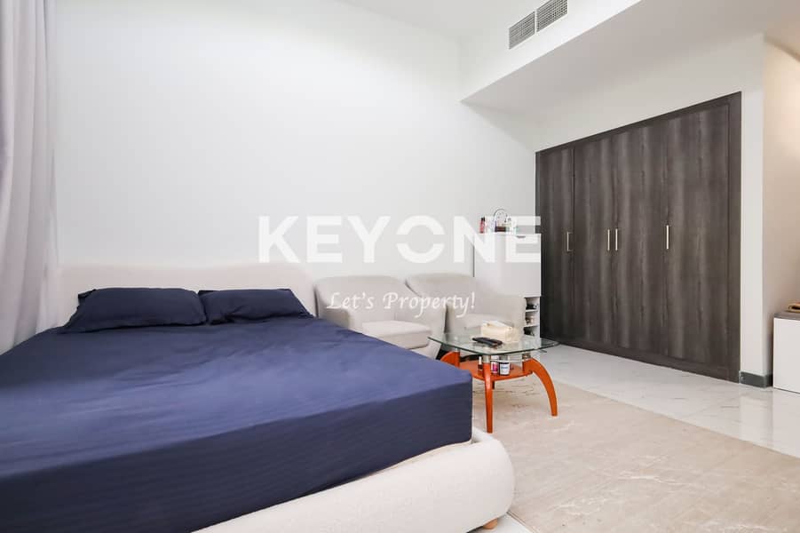 Skyline Studio | Modern Living | Fully Furnished - Image 7