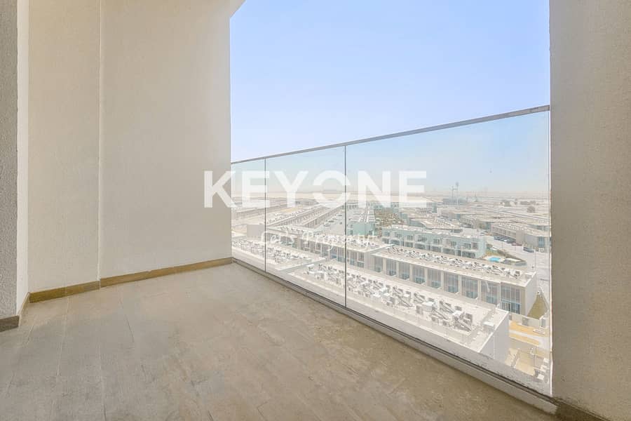 Skyline Studio | Modern Living | Fully Furnished - Image 8