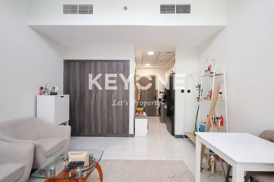 Skyline Studio | Modern Living | Fully Furnished - Image 12