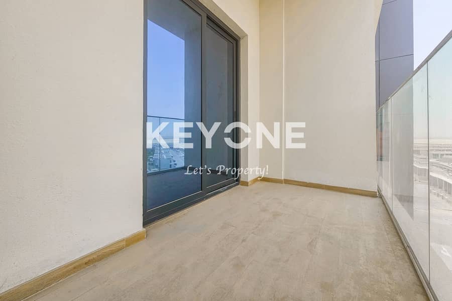 Skyline Studio | Modern Living | Fully Furnished - Image 15