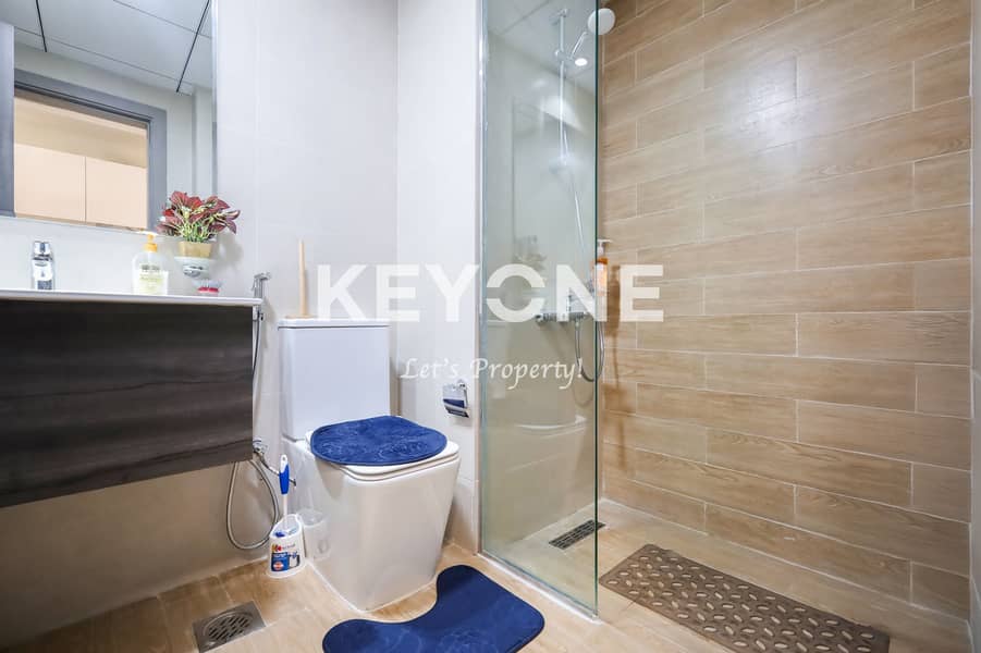 Skyline Studio | Modern Living | Fully Furnished - Image 17