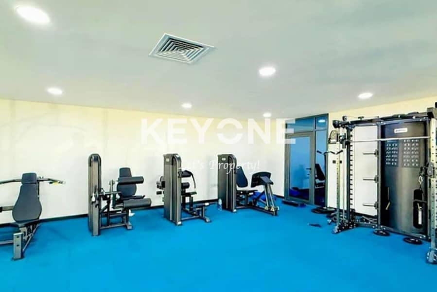 Skyline Studio | Modern Living | Fully Furnished - Image 20