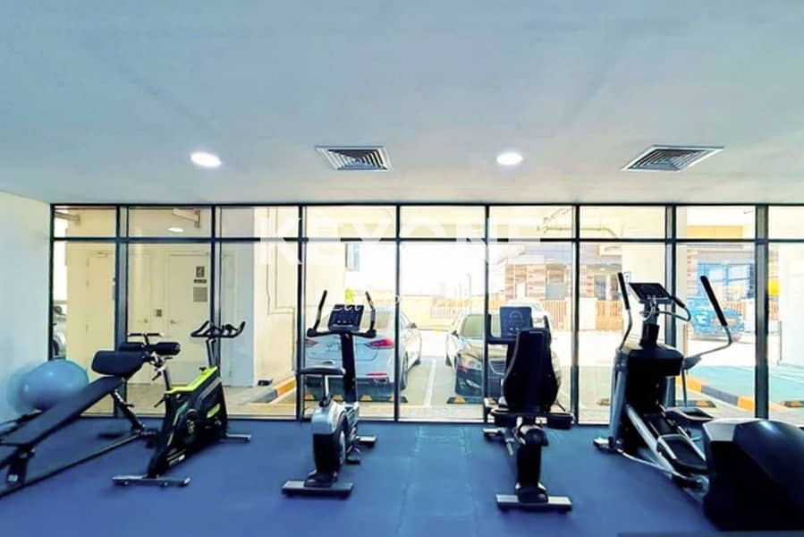 Skyline Studio | Modern Living | Fully Furnished - Image 21