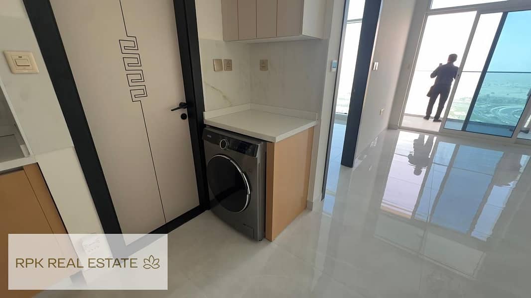 Brand New | High Floor | Full Miracle Garden View - Image 8