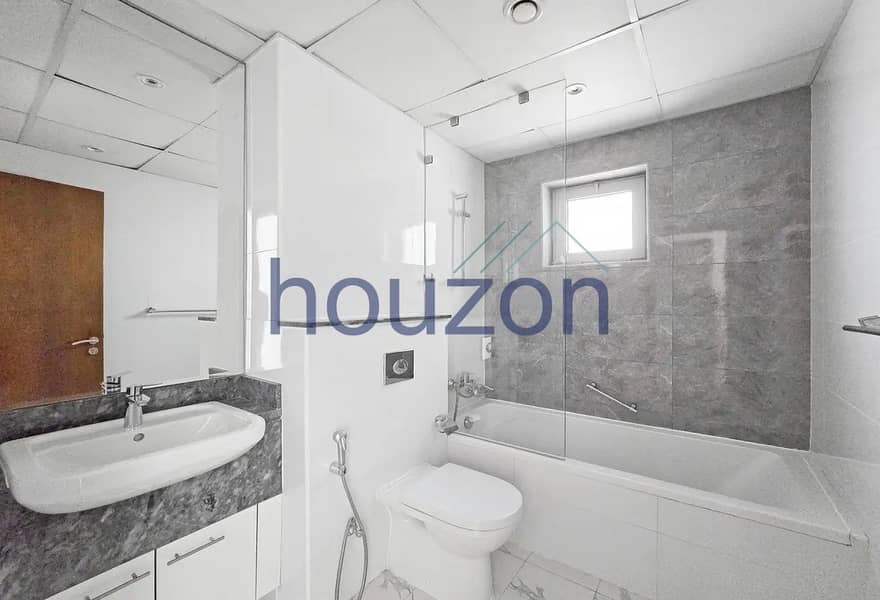 Big Layout 2BR | Canal and Sea View | Vacant - Image 15