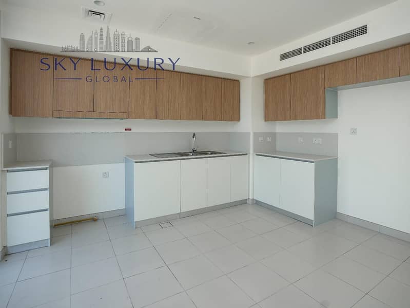 POOL VIEW | GATED COMMUNITY | SPACIOUS UNIT | 3BR