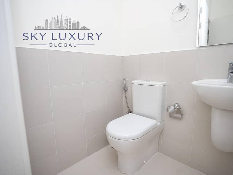 POOL VIEW | GATED COMMUNITY | SPACIOUS UNIT | 3BR - Image 8