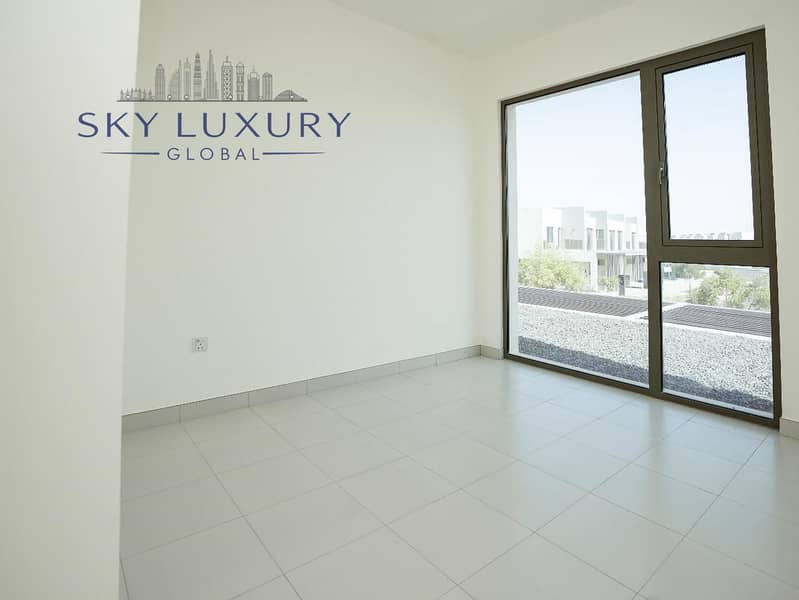 POOL VIEW | GATED COMMUNITY | SPACIOUS UNIT | 3BR - Image 17