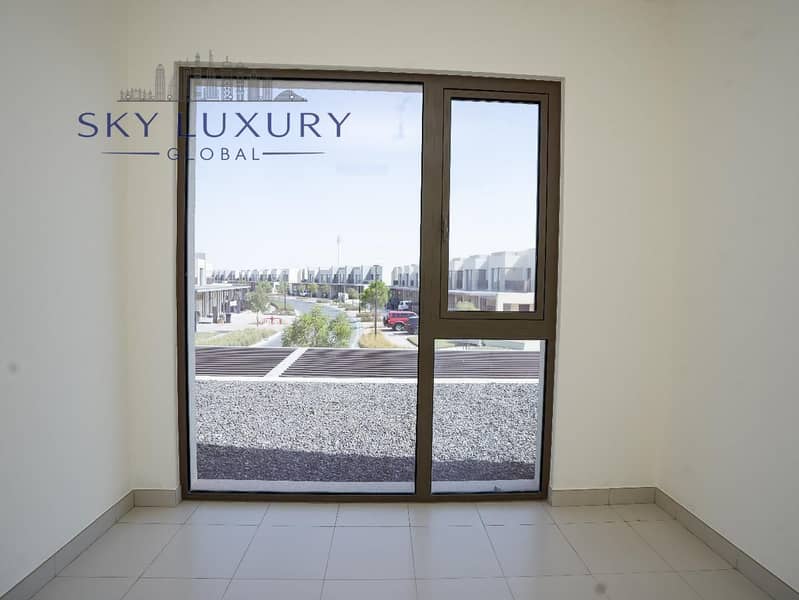 POOL VIEW | GATED COMMUNITY | SPACIOUS UNIT | 3BR - Image 26