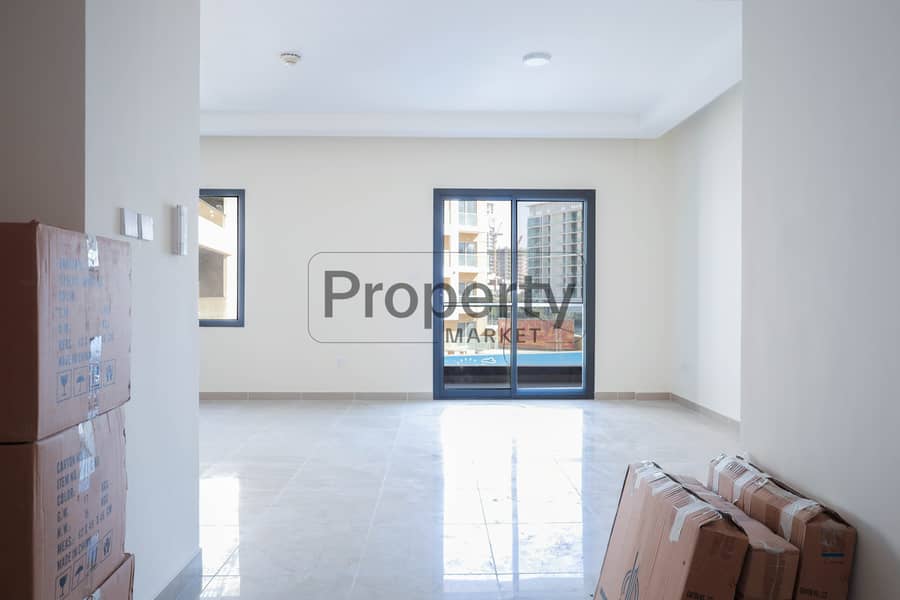 Modern | Pool View | Unfurnished | Vacant