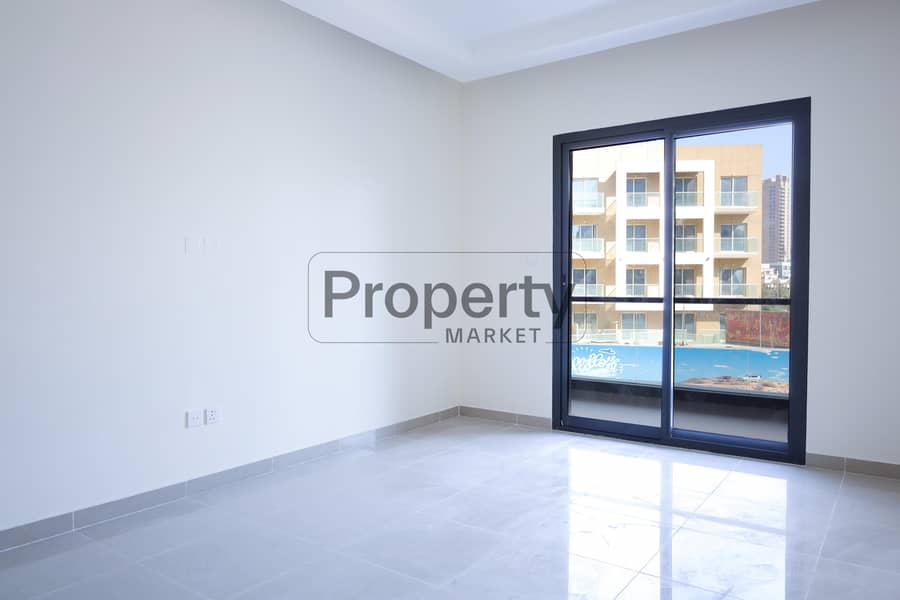 Modern | Pool View | Unfurnished | Vacant - Image 16