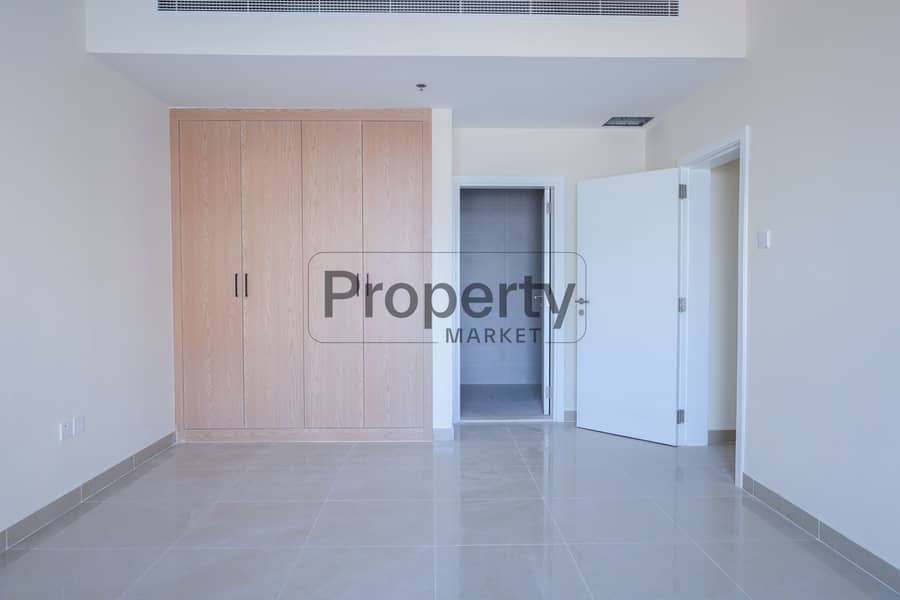 Modern | Pool View | Unfurnished | Vacant - Image 17