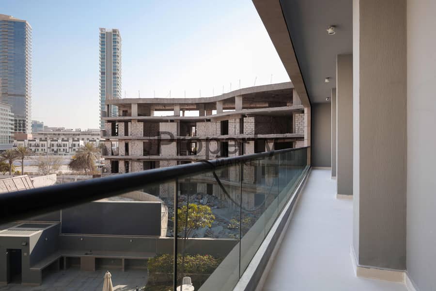 Modern | Pool View | Unfurnished | Vacant - Image 20