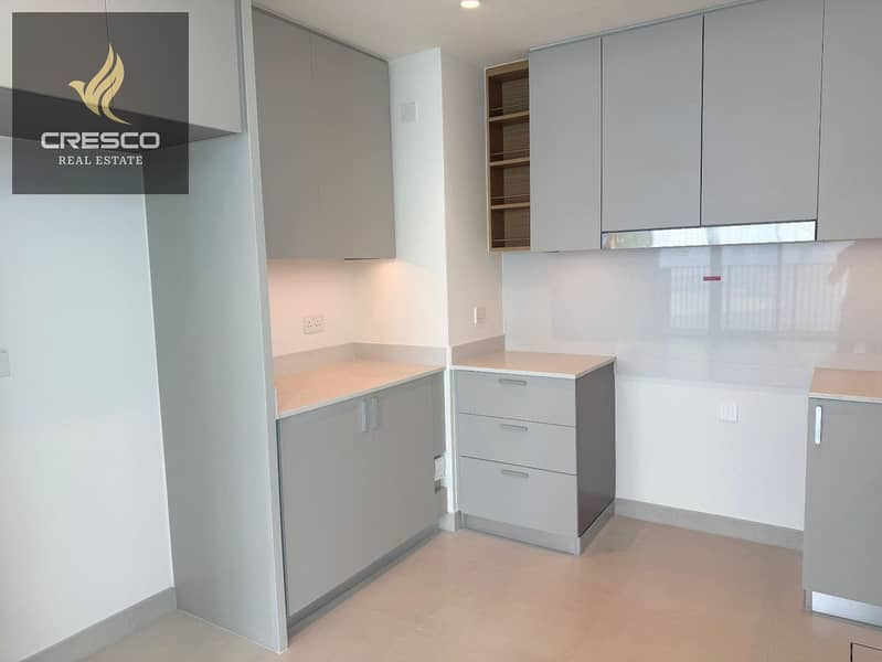 High End | Waterfront Living | Prime Location - Image 6