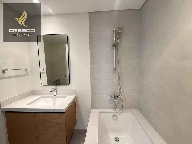 High End | Waterfront Living | Prime Location - Image 18