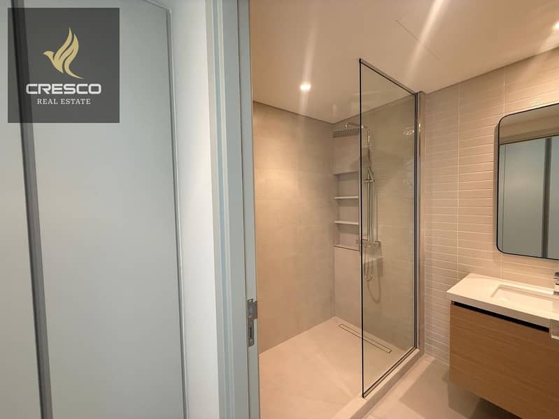 High End | Waterfront Living | Prime Location - Image 19