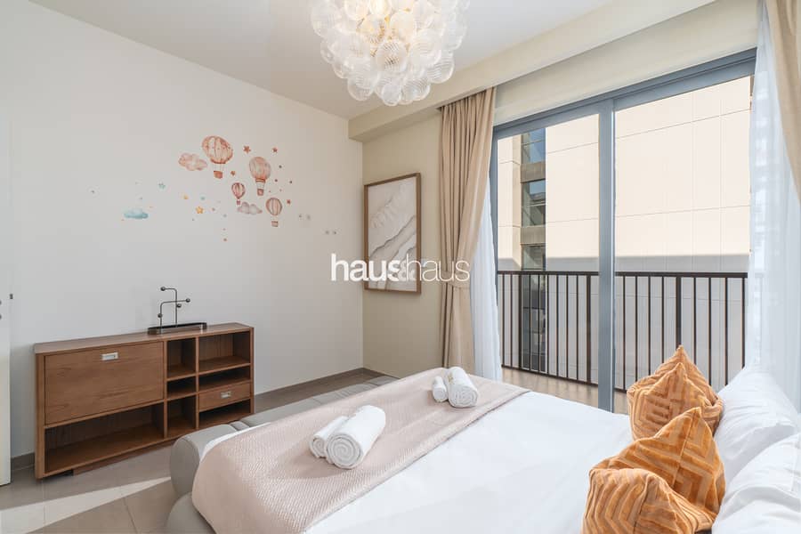 Contemporary 1 Bedroom | Pool View | Near Park - Image 13