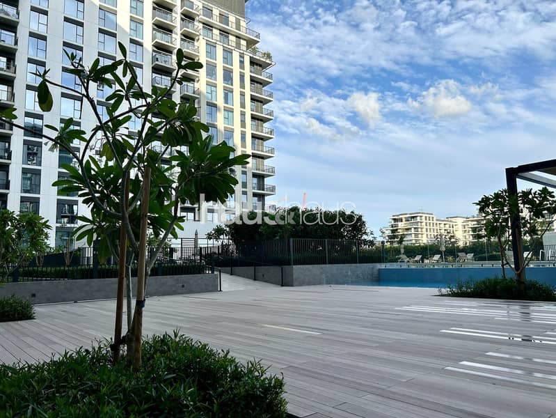 Contemporary 1 Bedroom | Pool View | Near Park - Image 20