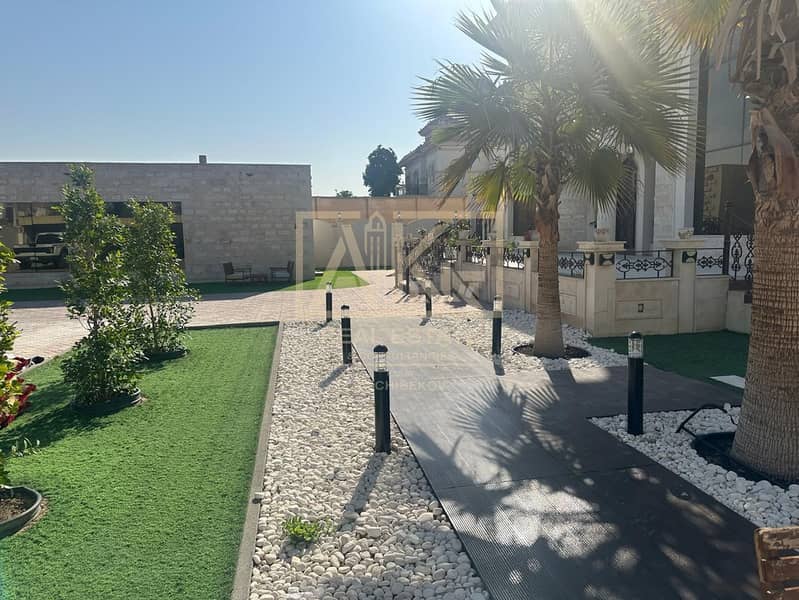 Unfurnished | Maids Room | 6Bedroom | Villa - Image 10