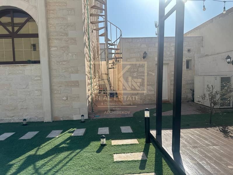 Unfurnished | Maids Room | 6Bedroom | Villa - Image 12