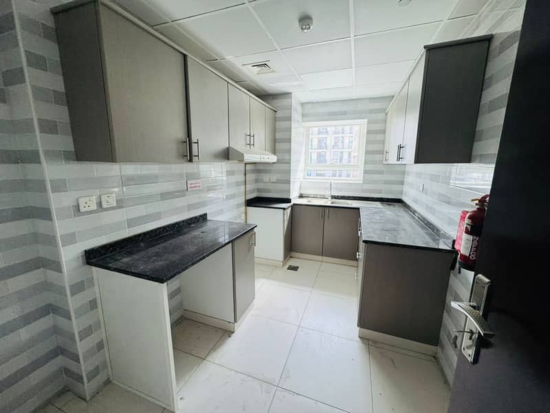 Spacious | Unfurnished | In prime location - Image 6