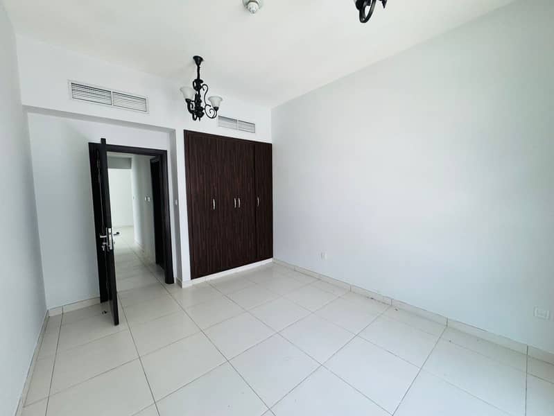 Spacious | Unfurnished | In prime location - Image 10